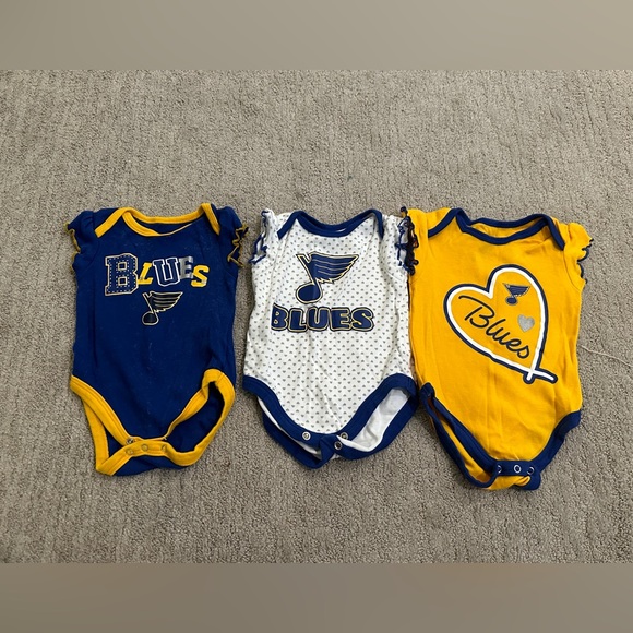 STL Blues Onesies - baby girl 0-3 months - Picture 1 of 4